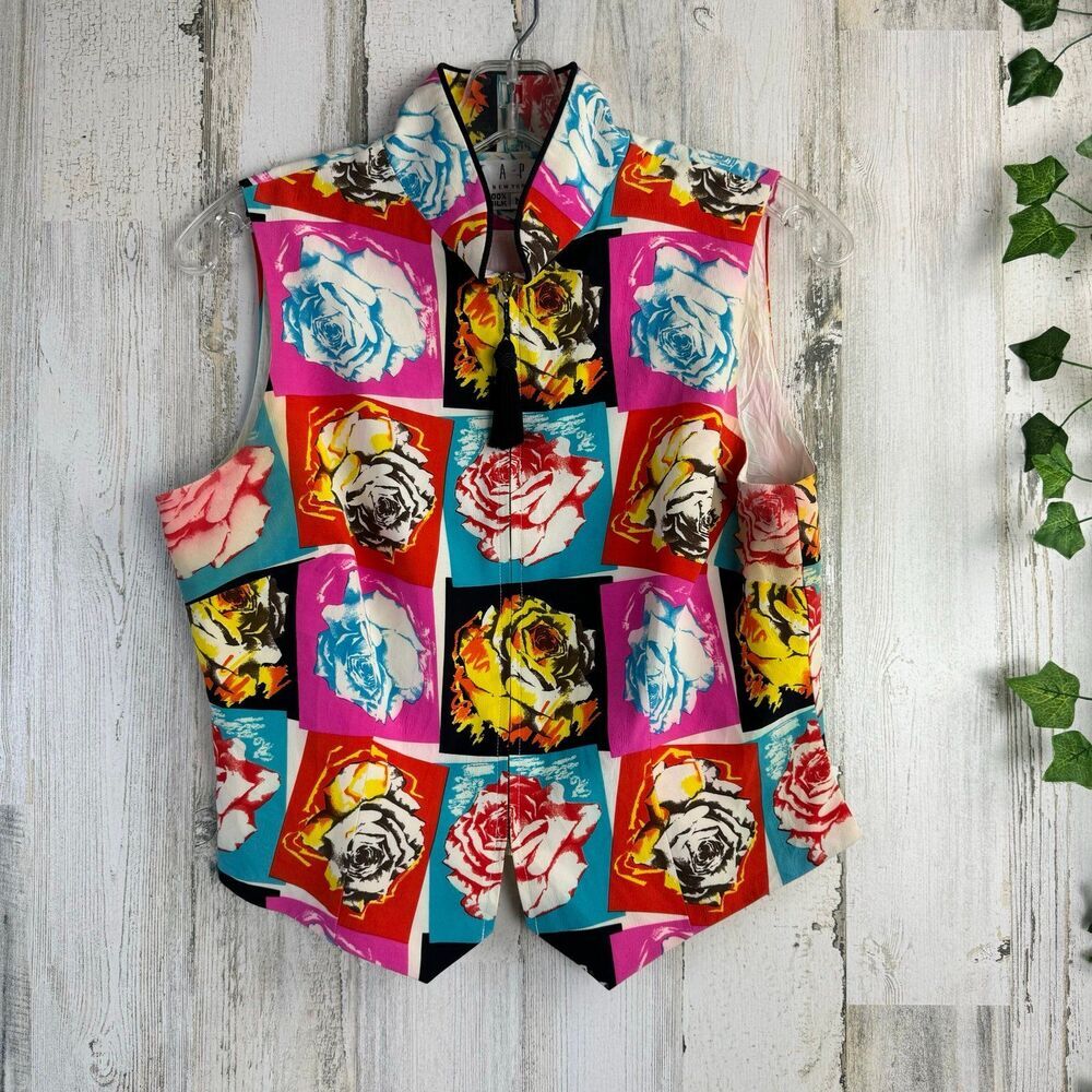 Vintage TAPP New York 100% silk bright roses vest size medium